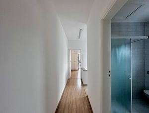 Image 21 - 923652