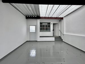Image 63 - 923652