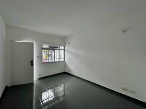 Image 2 - 923652