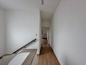 Image 20 - 923652