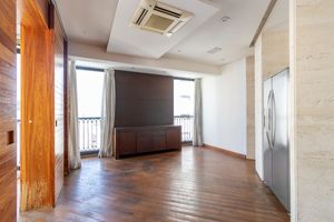 Image 7 - 923653