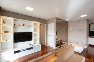 Image 4 - 923655