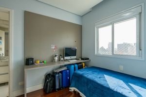 Image 29 - 923655