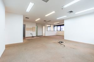 Image 3 - 923656