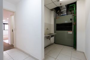 Image 37 - 923656