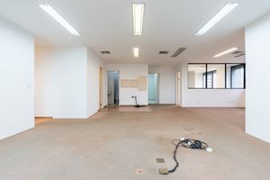 Image 4 - 923656