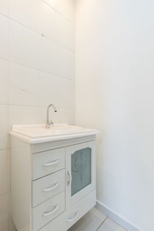 Image 19 - 923656