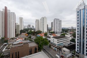 Image 21 - 923656