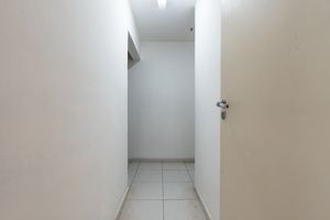 Image 36 - 923656