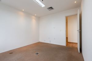 Image 34 - 923656