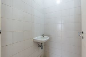 Image 22 - 923656