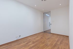 Image 31 - 923656