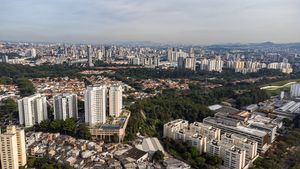 Image 10 - 923660