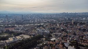 Image 14 - 923660