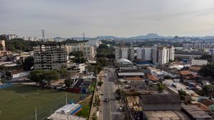 Image 4 - 923660