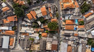 Image 8 - 923660