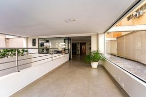 Image 31 - 923663