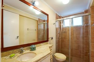 Image 19 - 923663