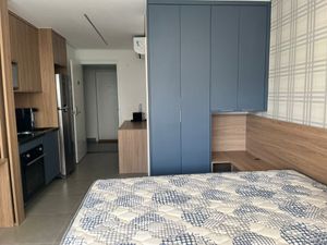 Image 8 - 923666