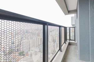 Image 16 - 923675