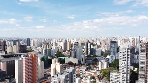 Image 2 - 923675