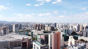 Image 15 - 923675