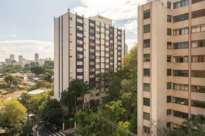 Image 11 - 923677