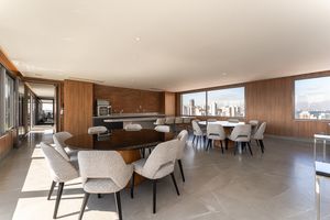 Image 36 - 923677