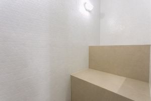 Image 31 - 923679