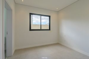 Image 31 - 923681