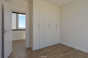 Image 21 - 923681