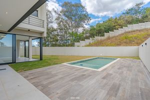 Image 38 - 923681