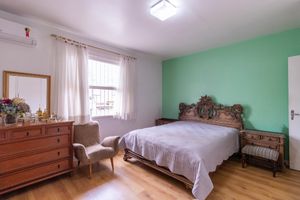 Image 19 - 923682