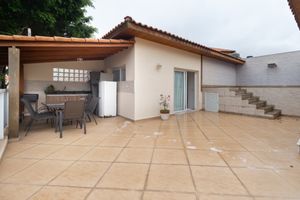 Image 12 - 923683