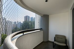 Image 4 - 923685