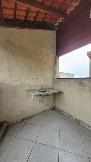 Image 28 - 923686