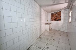 Image 20 - 923690