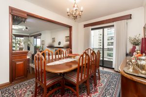 Image 8 - 923694