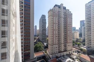 Image 4 - 923700