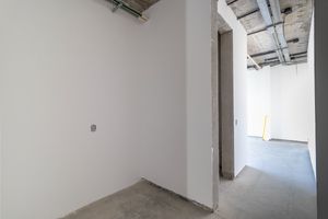 Image 21 - 923700