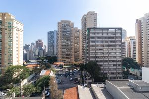 Image 11 - 923703