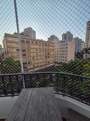 Image 26 - 923706