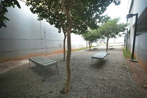 Image 5 - 923709