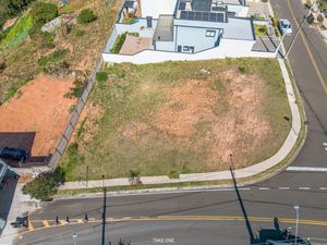 Image 15 - 923713
