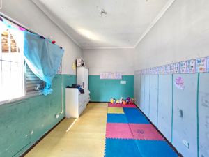 Image 10 - 923715