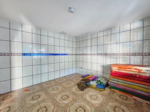 Image 21 - 923715