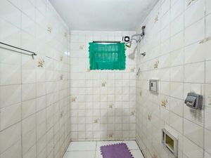 Image 25 - 923715