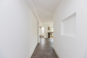 Image 21 - 923719