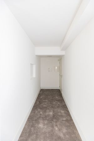 Image 23 - 923719