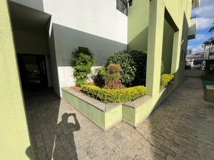 Image 14 - 923725